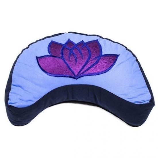 Meditatiekussen violet/blauw lotus halve maan geborduurd