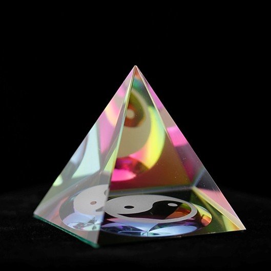Kristal Piramide Yin Yang 6cm